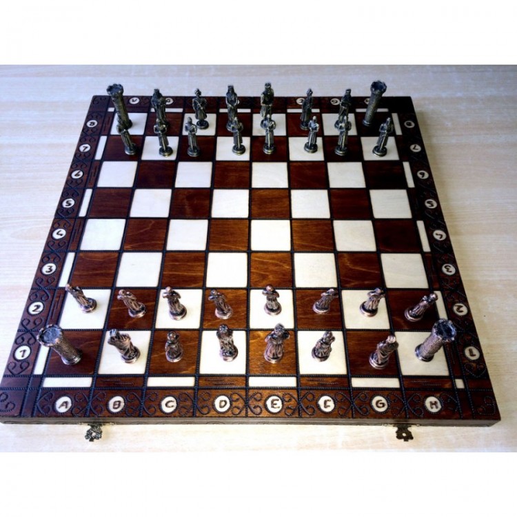 Шахматная доска деревянная Амбассадор с фигурами из металла большими