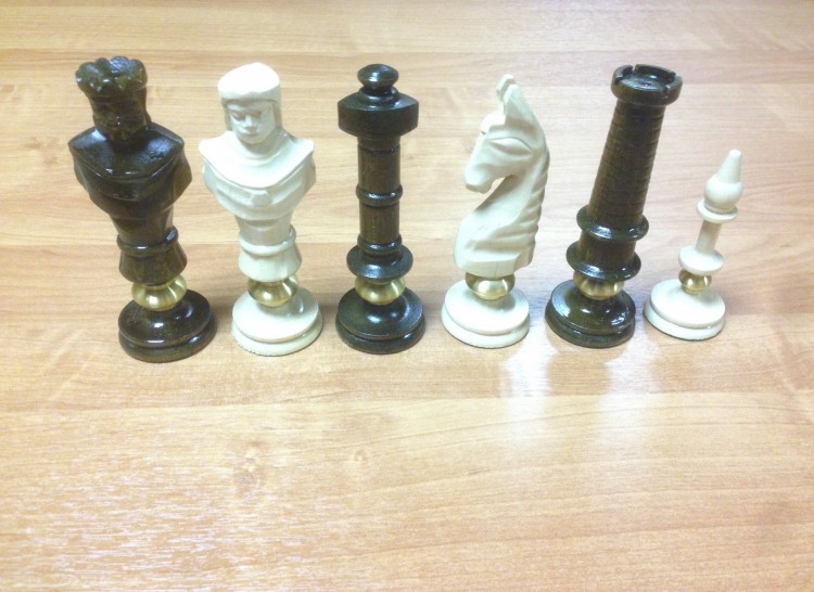 Фигуры шахматные ROYAL LUX