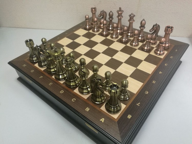  Шахматы металлические Стаунтон N9 с доской-ларцом Венге