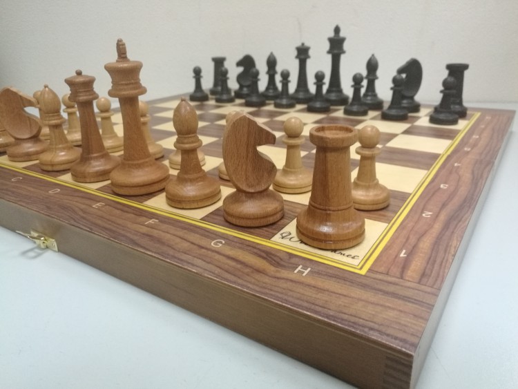 Шахматы турнирные "Баталия" N7 cо складной доской 49 см