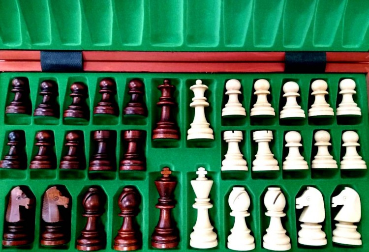 Турнирные шахматы Стаунтон №8 Madon