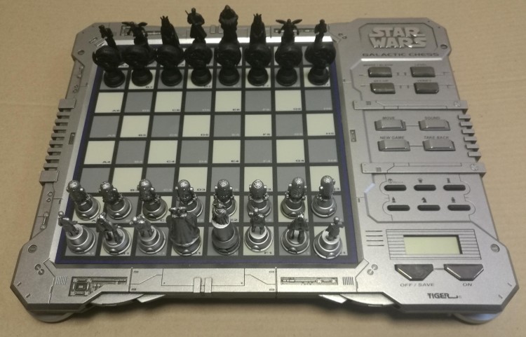 Шахматный компьютер "STAR WARS"