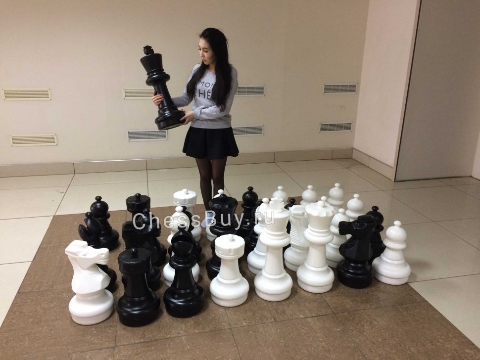 Большие шахматные фигуры